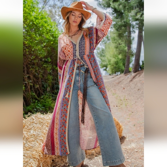 New Easel Bell Sleeve Printed Maxi Duster Dress - Picture 1 of 7